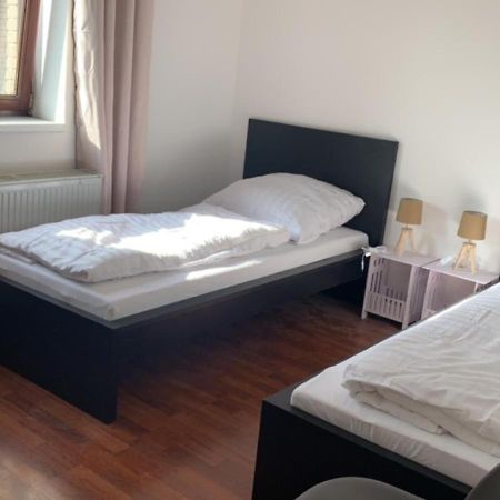 Zimmer In Wohnung, Monteure, Zentral, Enger 外观 照片